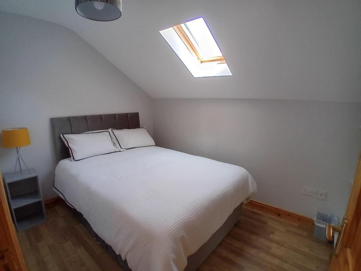 The Red Door Townhouse Apartment Ardara Exterior foto